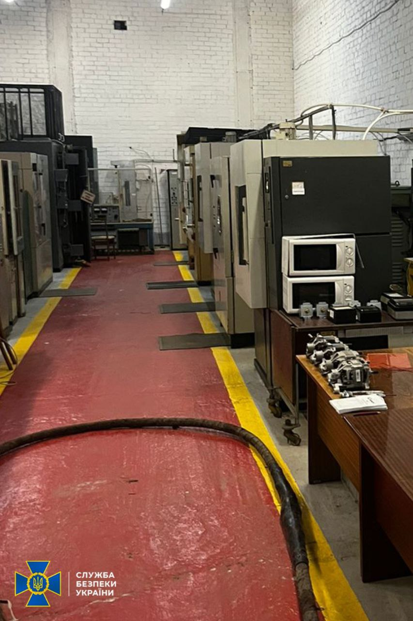 Викрито ділка, який поставив ЗСУ браковані балістичні окуляри на 60 млн грн фото 2