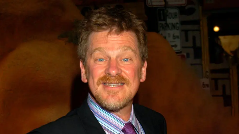 Аллерс розпочав свою кар'єру в Disney у фільмі «Трон»