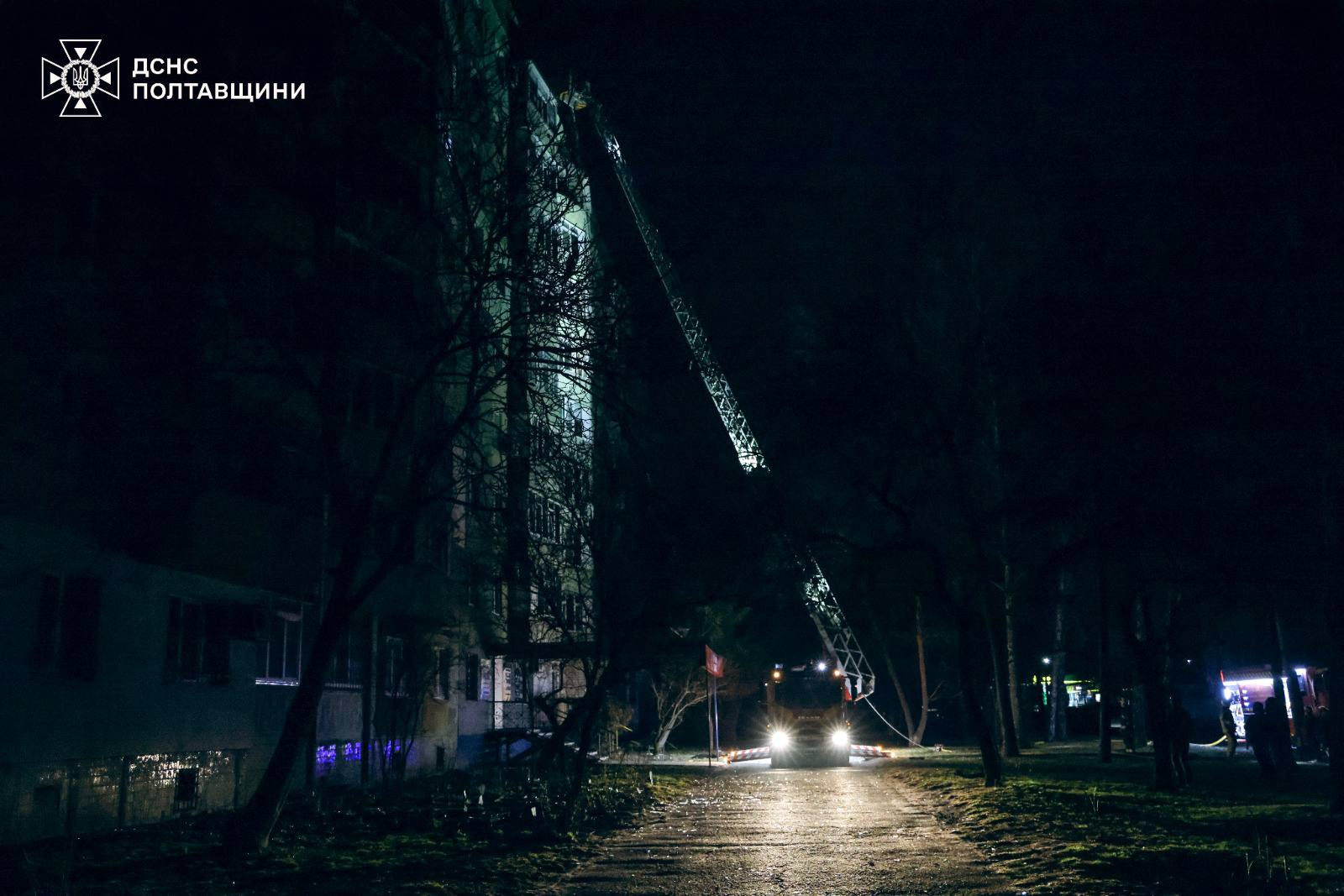 Нічна атака на Полтаву: рятувальники показали наслідки (фото) фото 1