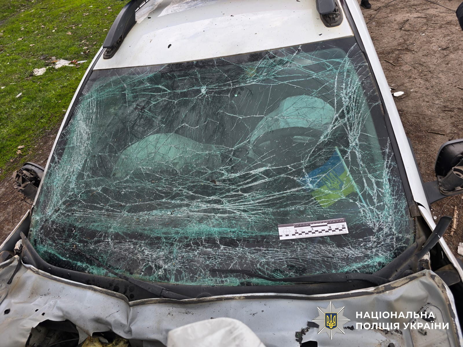 Окупанти атакували поліцейське авто на Сумщині: є поранений (фото) фото 1