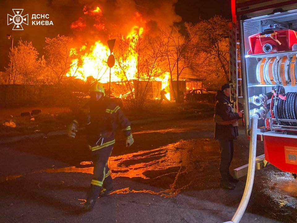 Атака на Київ: загинуло чотири людини, серед них – дитина (оновлено) фото 4