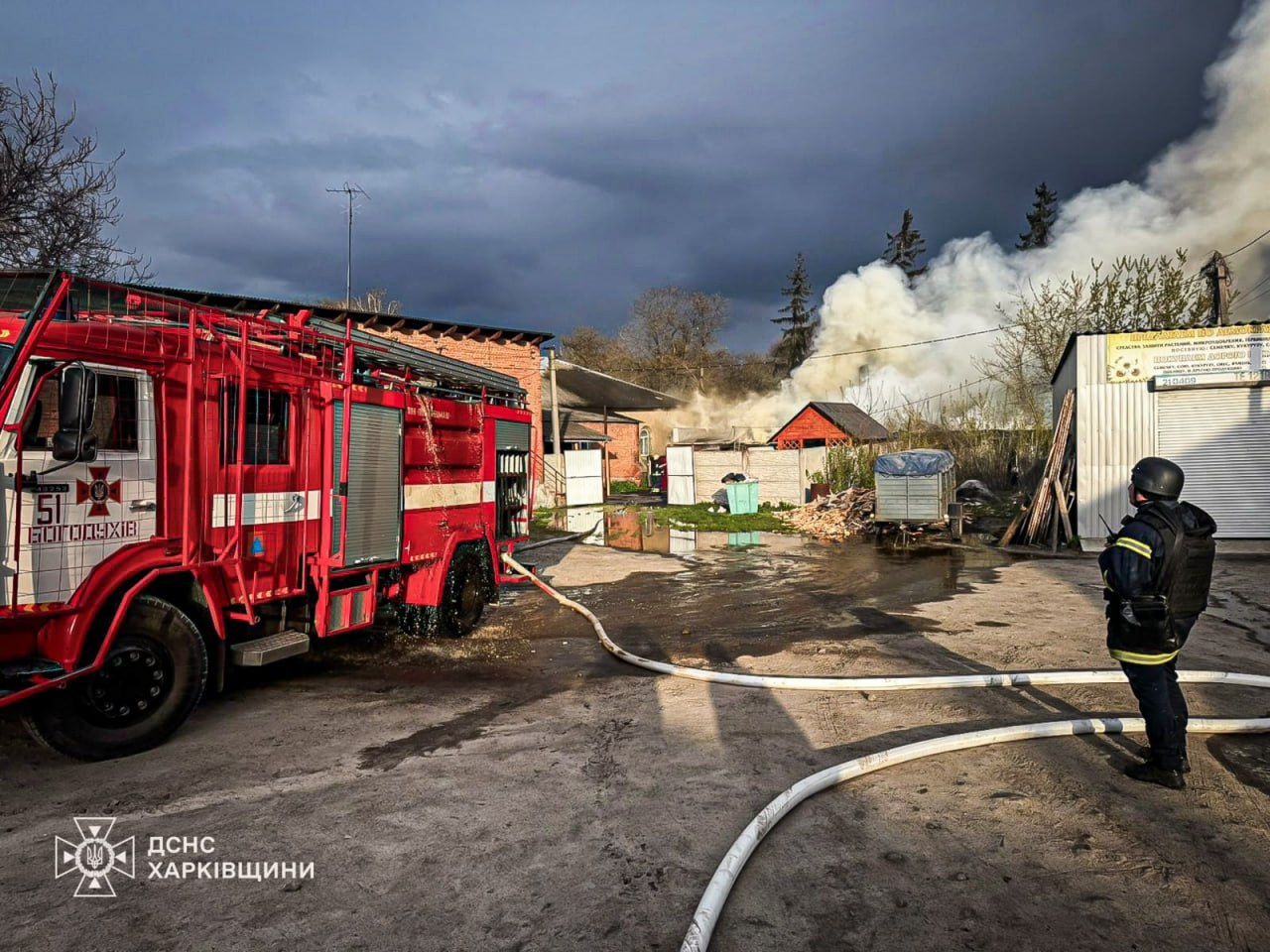 Росіяни вдарили по Харківщині: постраждало понад 10 людей (фото) фото 1