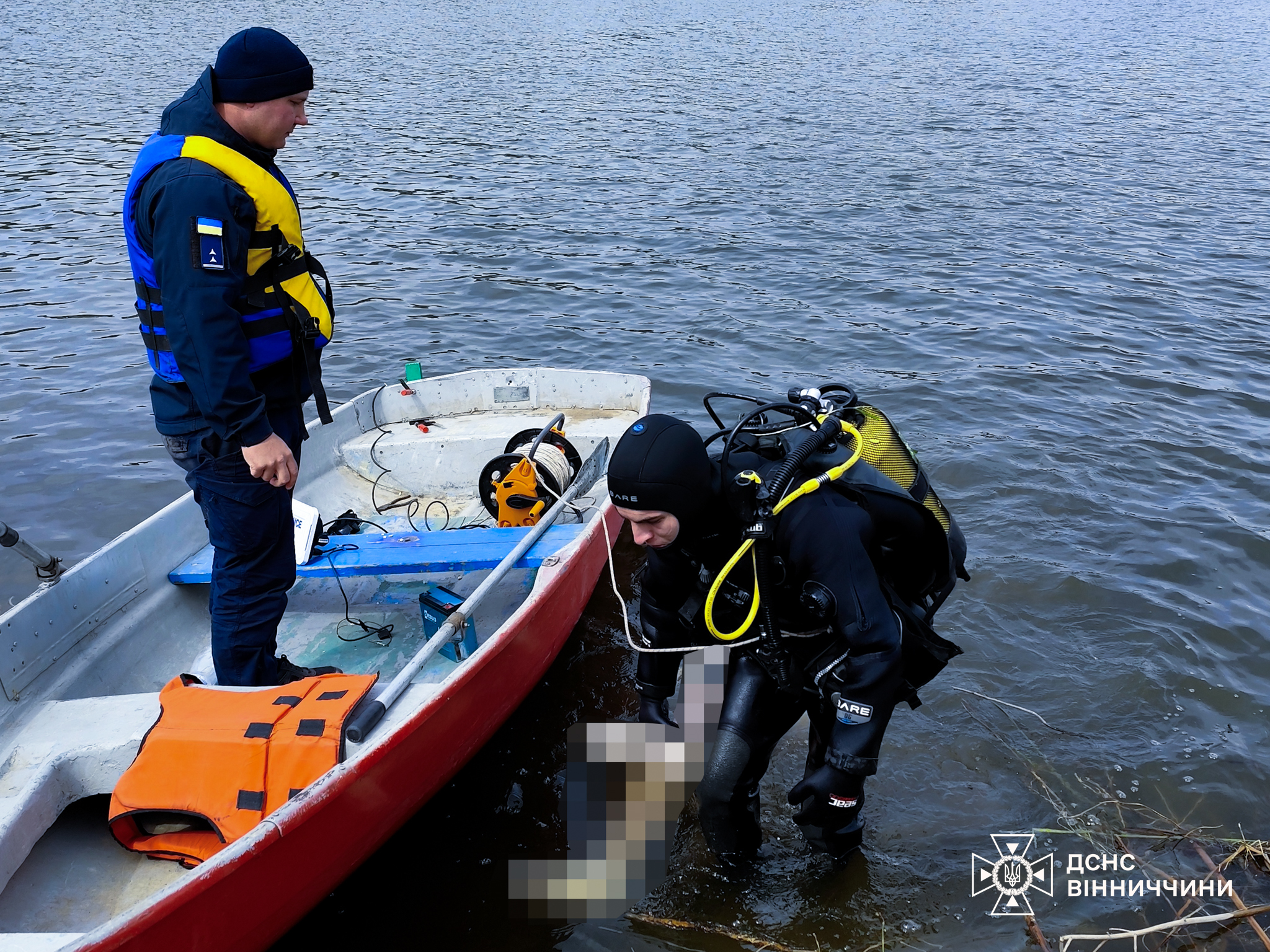 На Вінниччині водолази знайшли тіло чоловіка, якого шукали два дні фото 2