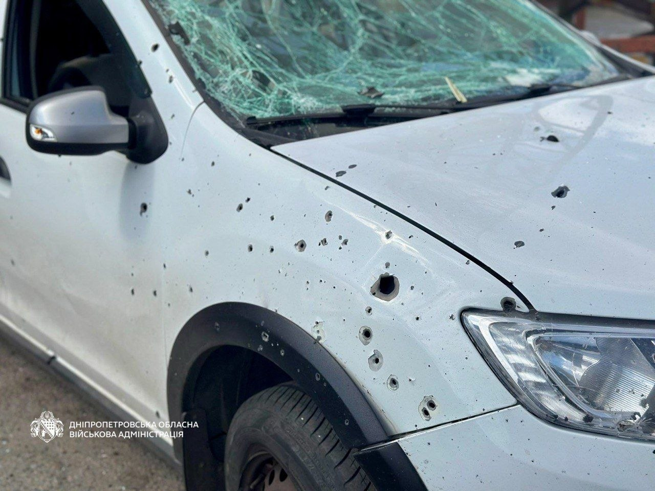 Вщент вигорів автобус. На Дніпропетровщині є загибла та постраждалі через атаку РФ фото 2