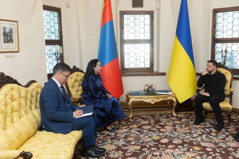 Зеленський прийняв вірчі грамоти від трьох новопризначених послів фото 2