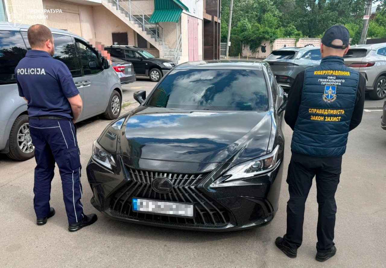 У Харкові викрито кол-центр, що ошукав латвійців на понад €100 тис. фото 3