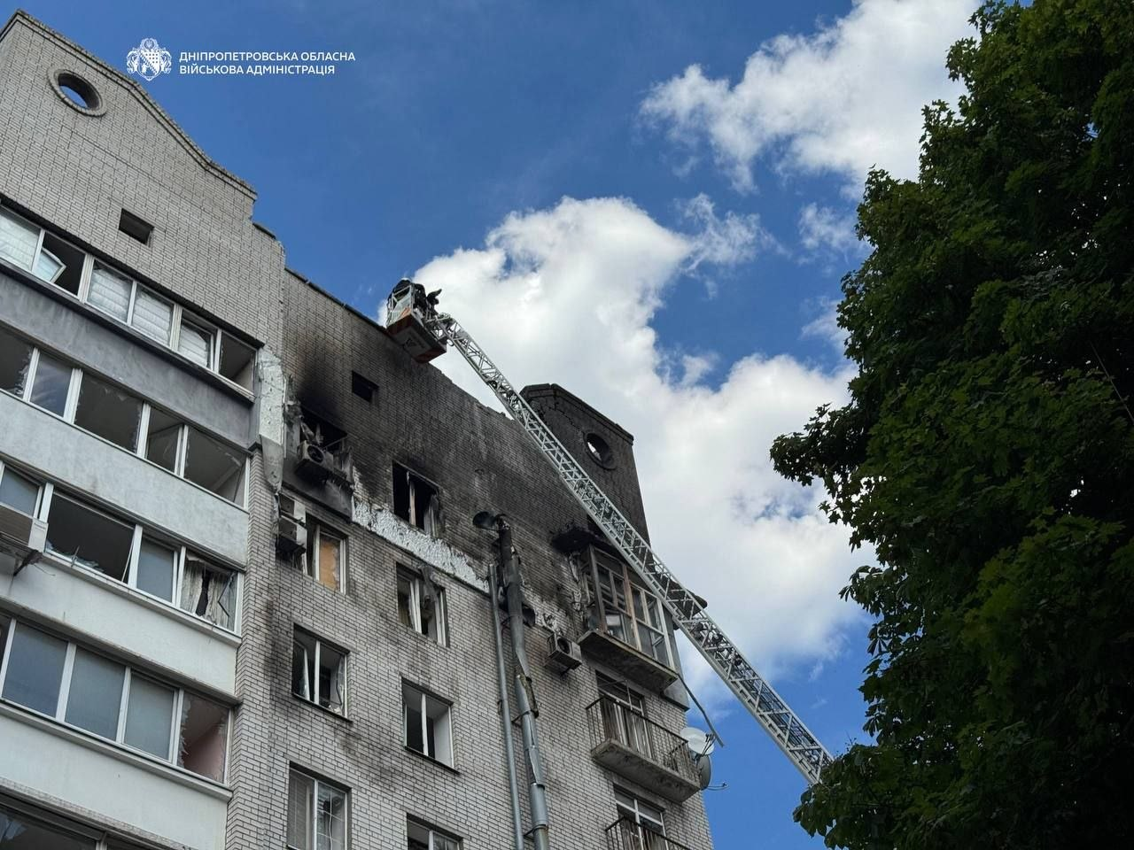Росіяни знову атакували Дніпро: поранено дітей (фото, відео) фото 1