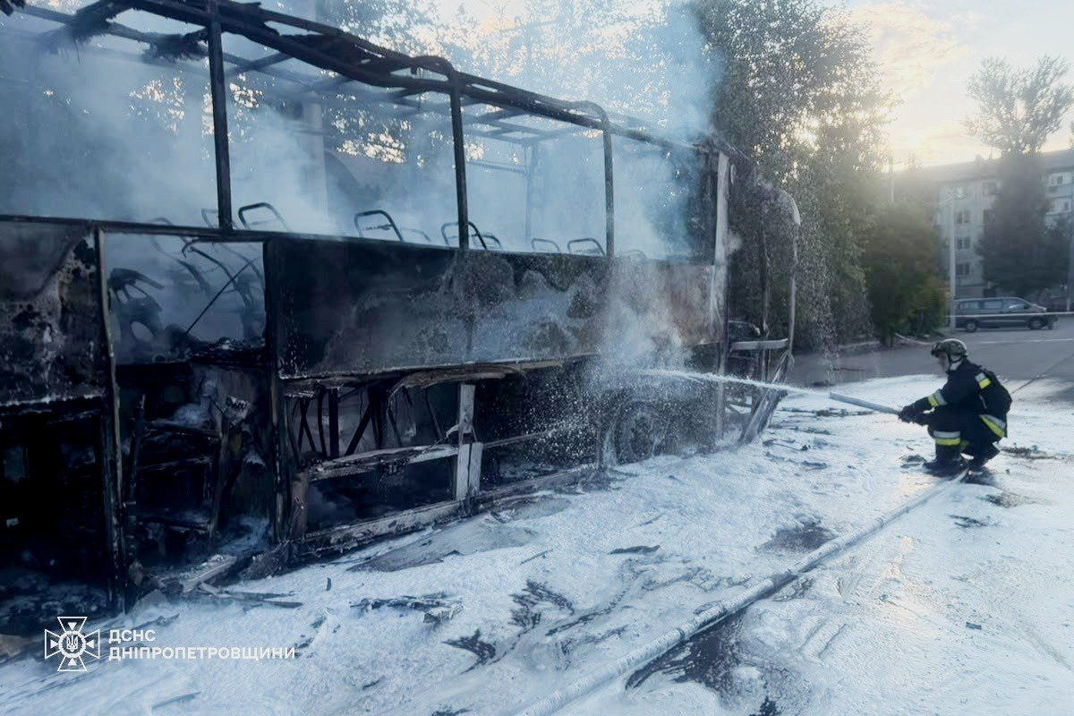 На Дніпропетровщині окупанти вдарили по АЗС, загинула людина (фото) фото 2