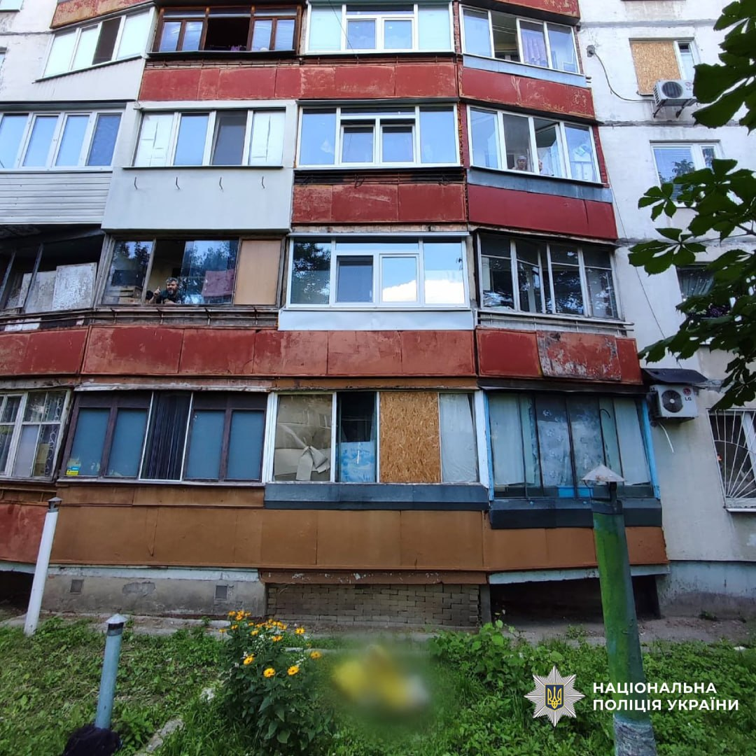 Трагедія у Харкові: трирічна дитина випала з вікна п'ятого поверху фото 1