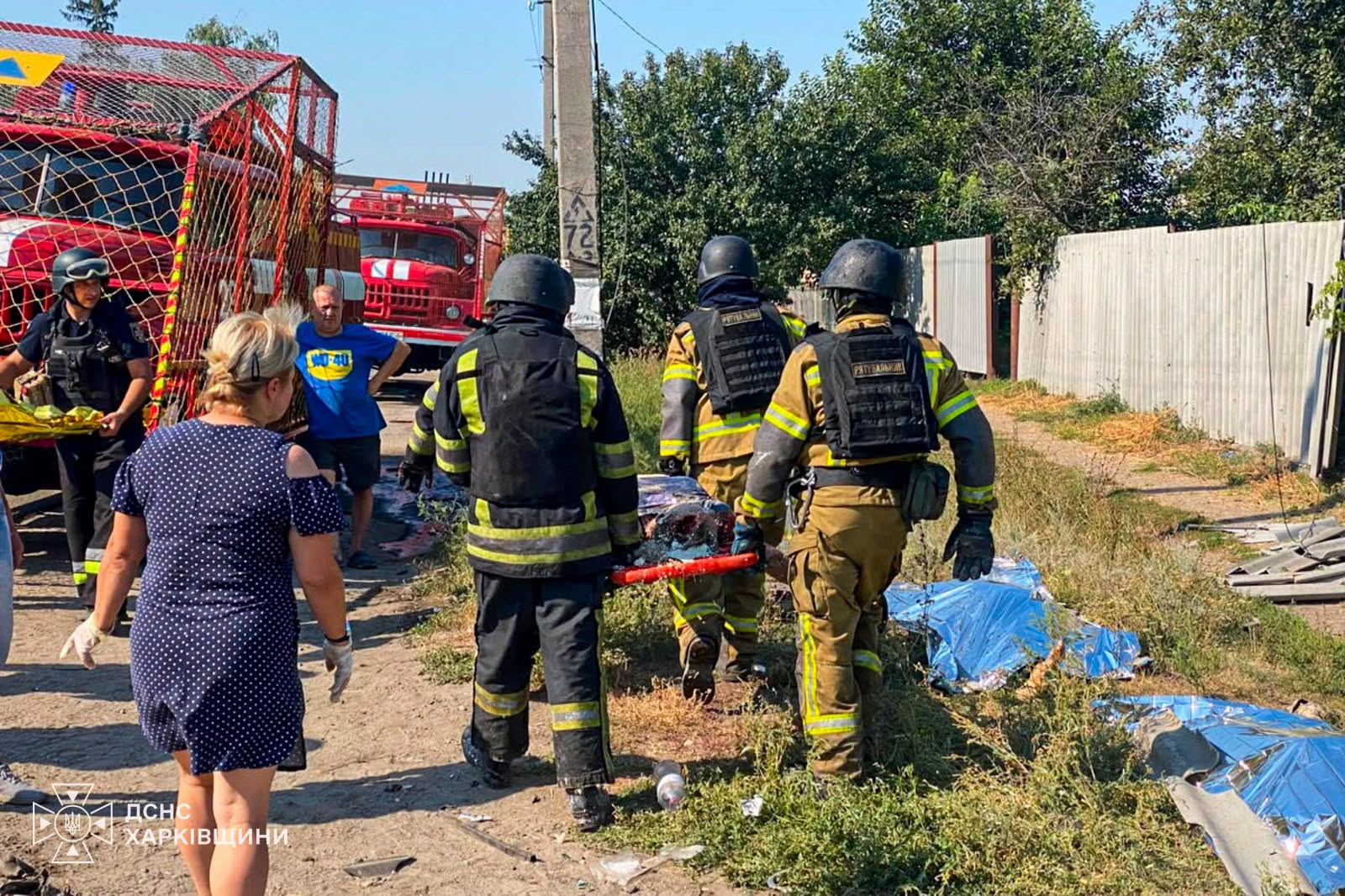 Удар по Печенігах на Харківщині. Зеленський пообіцяв відплату Росії фото 3