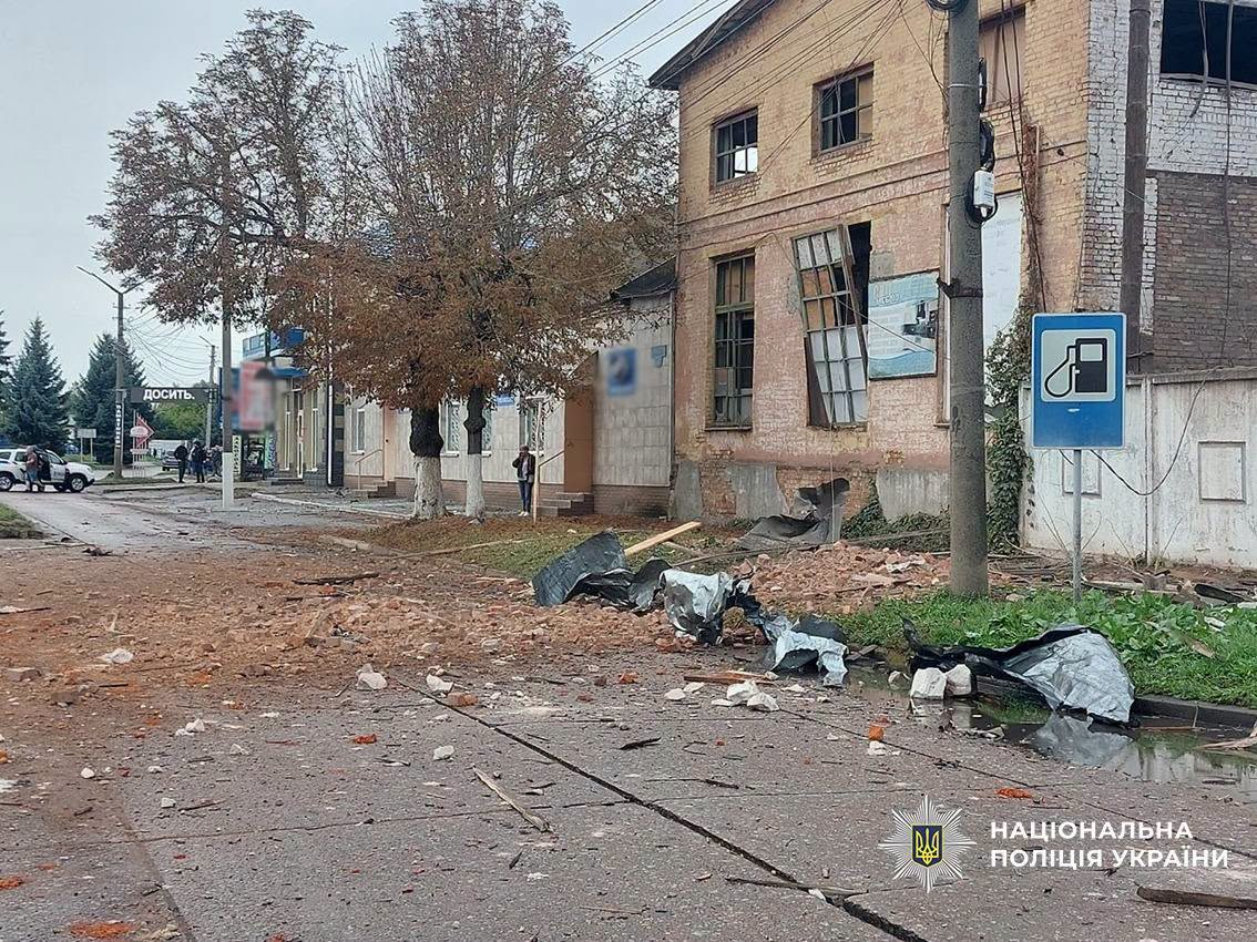 Удар по складах у Прилуках: поліція показала наслідки (фото) фото 2