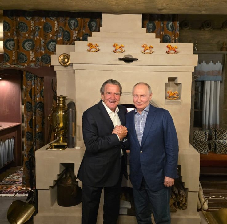 Путін відсвяткував день народження разом із колишнім канцлером Німеччини (фото) фото 1