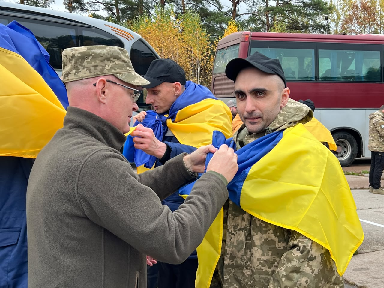 Україна повернула з російського полону 270 захисників, серед них є азовці фото 1