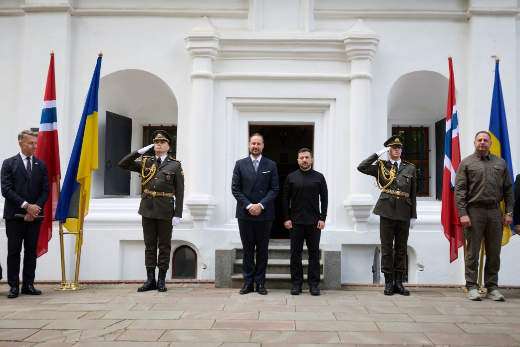 Зеленський зустрівся із кронпринцом Норвегії, який вперше приїхав до України фото 1