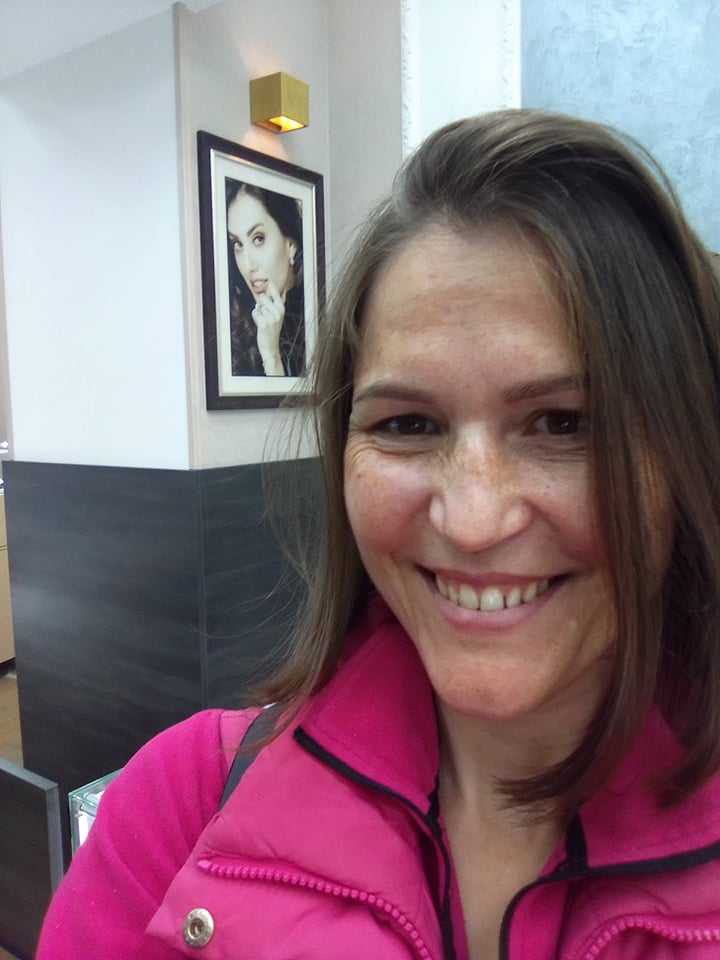 У часи пандемії коронавірусу Надія повернулася додому на Буковину, де працювала репетитором польської мови, а також вчителем у сусідньому селі Кулівці