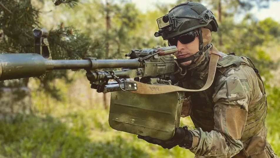 Після 24 лютого захисник України знову взяв зброю до рук