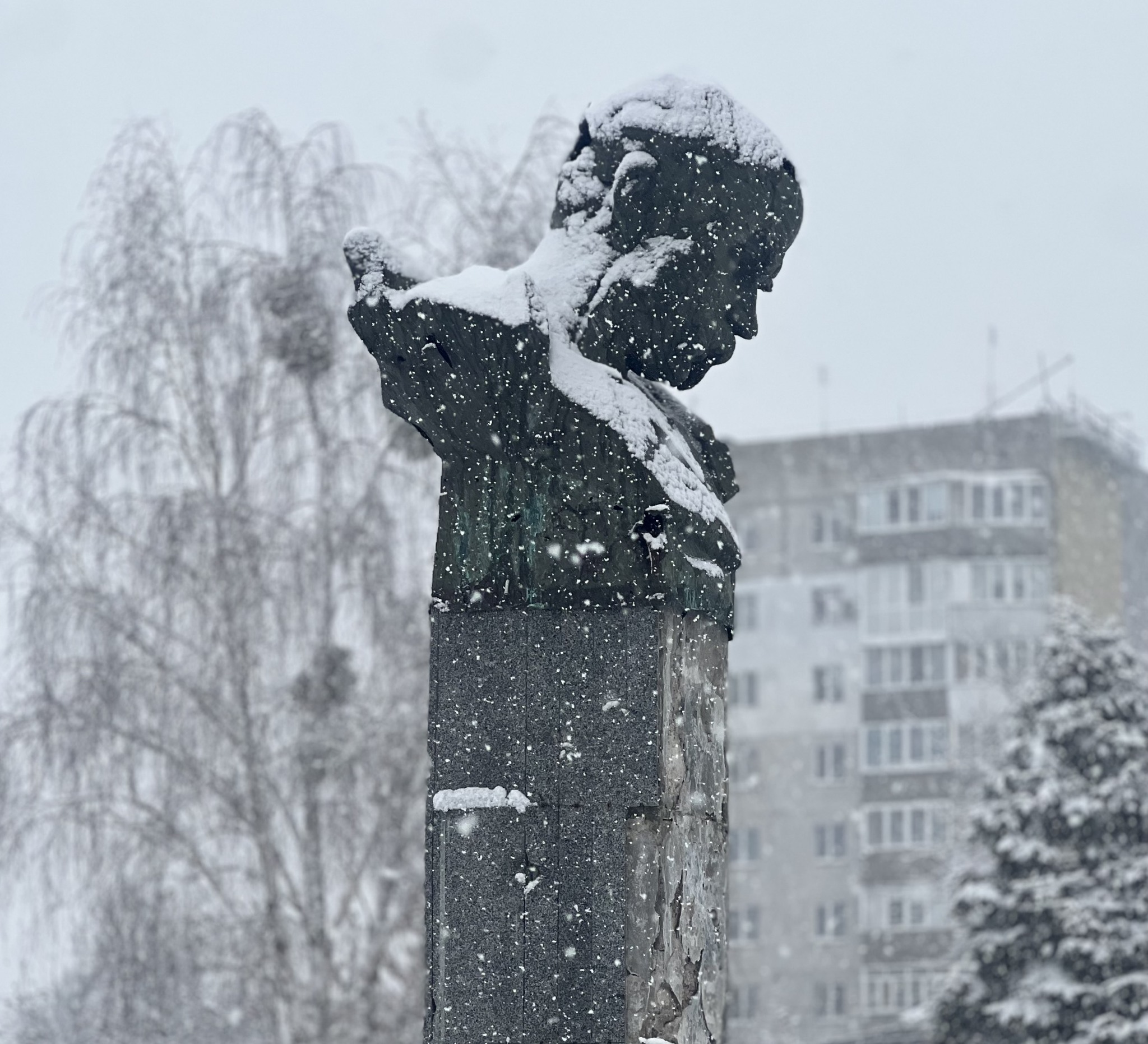 Пам'ятник Тарасові Шевченку у Бородянці