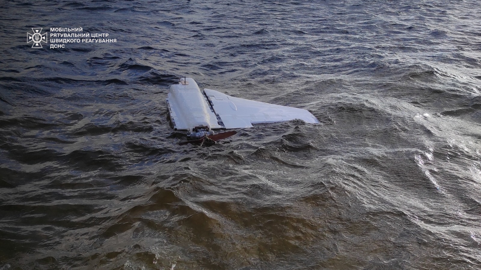 Водолази-сапери на відстані 60 м від берега виявили уламки ворожого безпілотного літального апарата