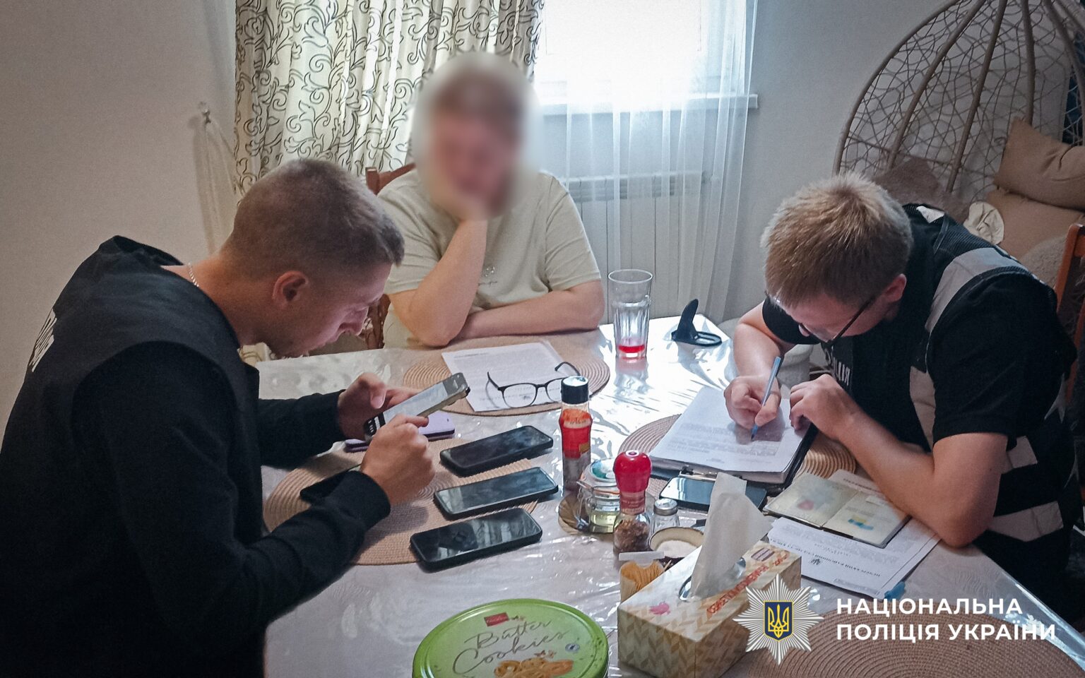 Вербування для сурогатного материнства: у Києві затримано директора медцентру фото 2