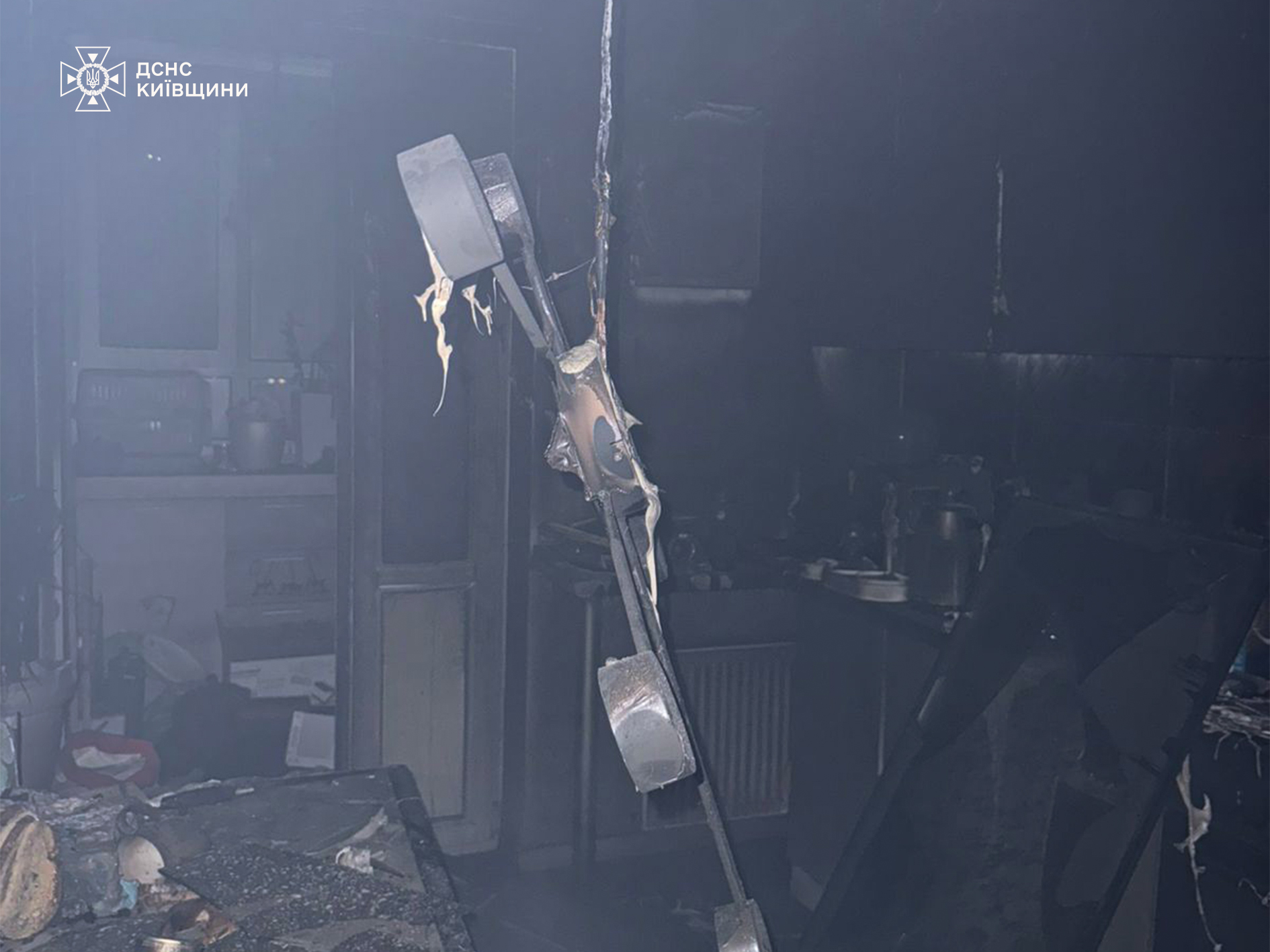 Через вибух зарядного пристрою у квартирі виникла пожежа