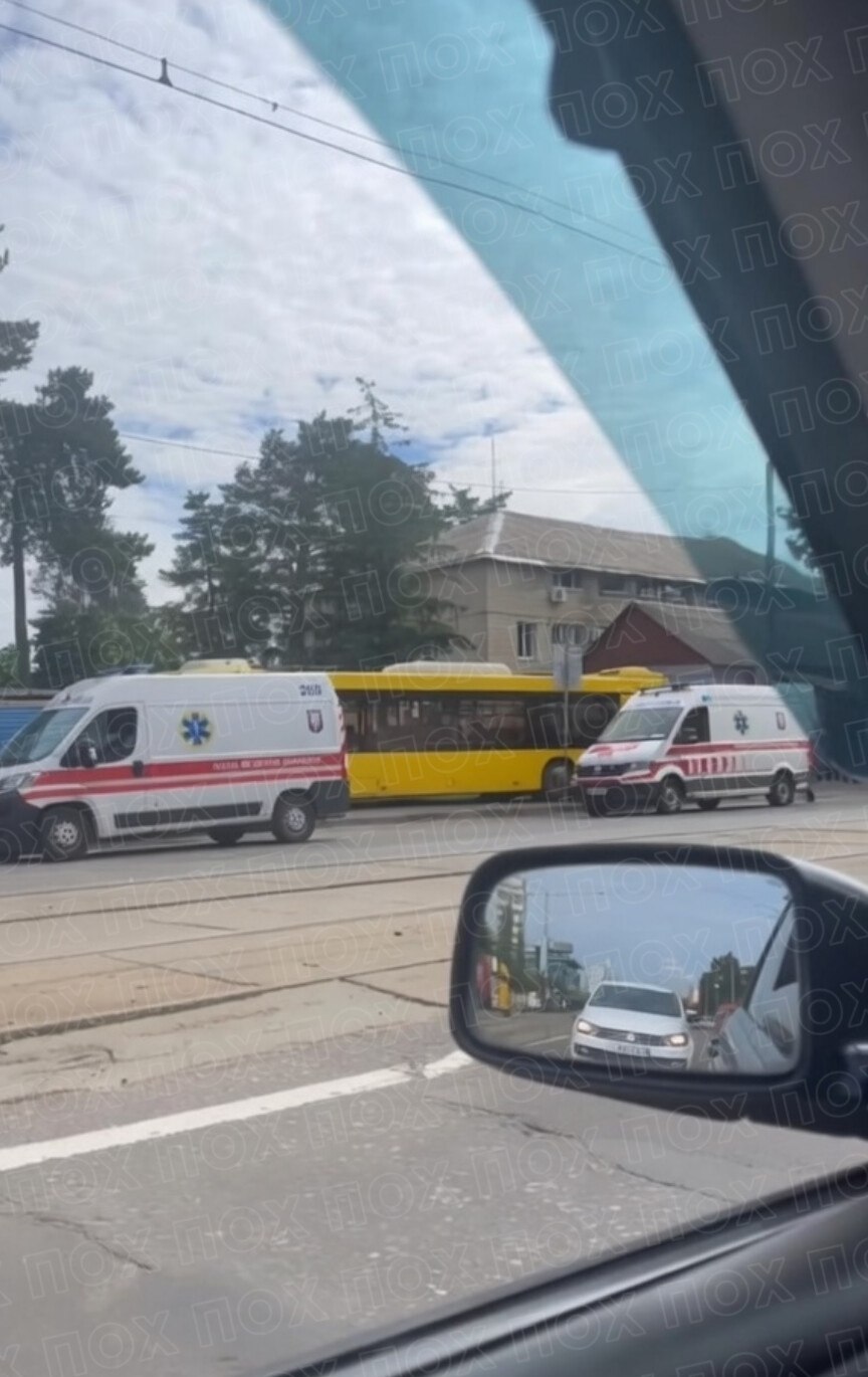 Водія автобуса госпіталізували