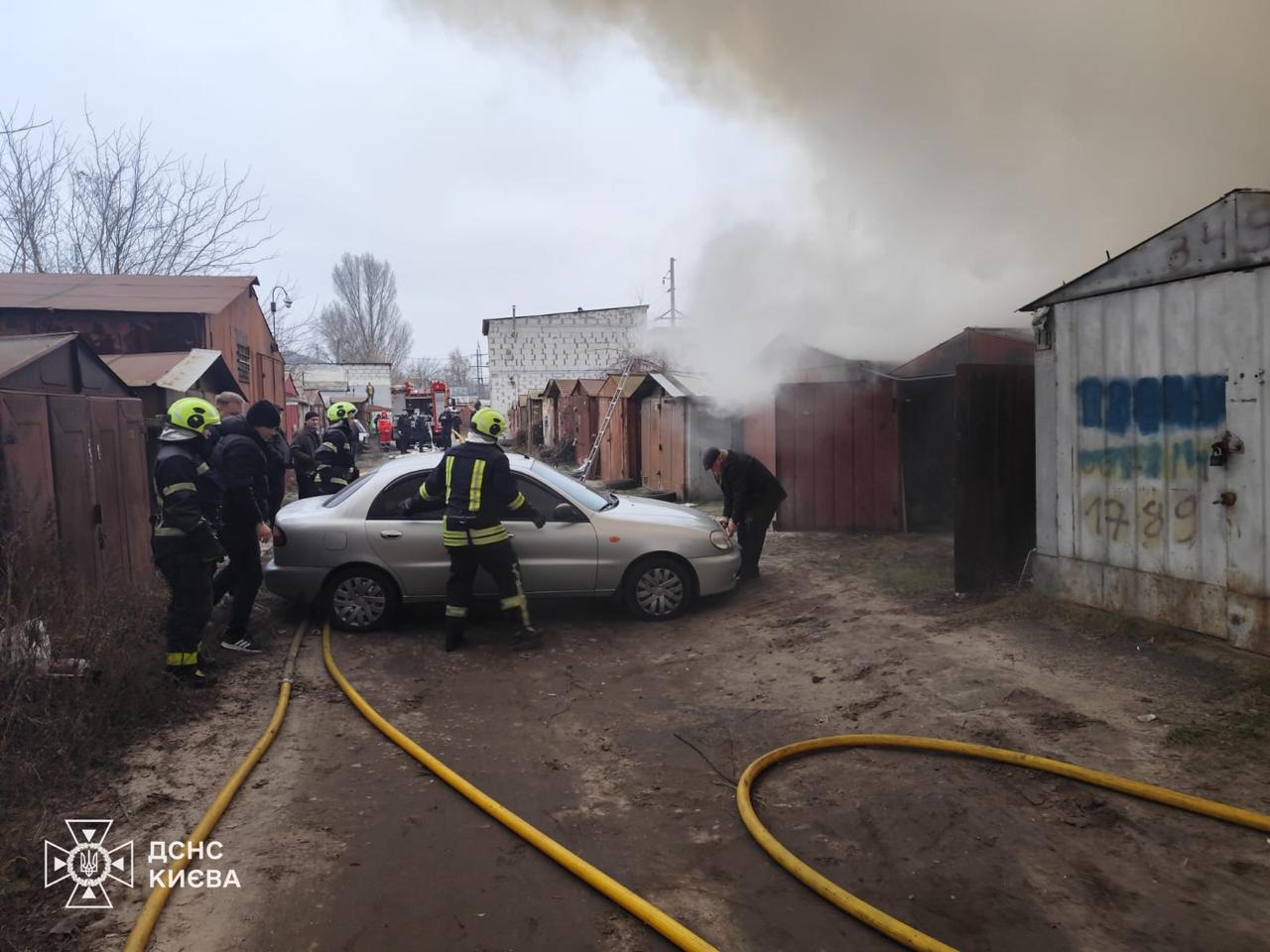 Врятована вогнеборцями автівка