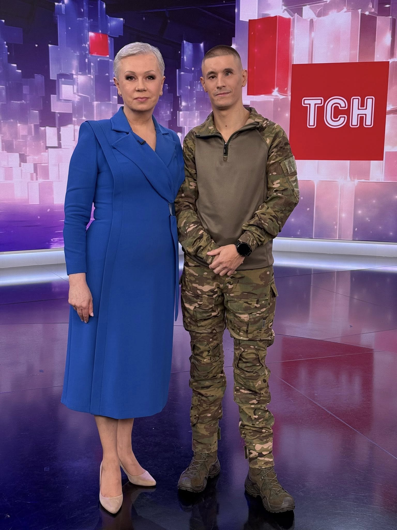 Алла Мазур і захисник Маріуполя Олександр Дідур