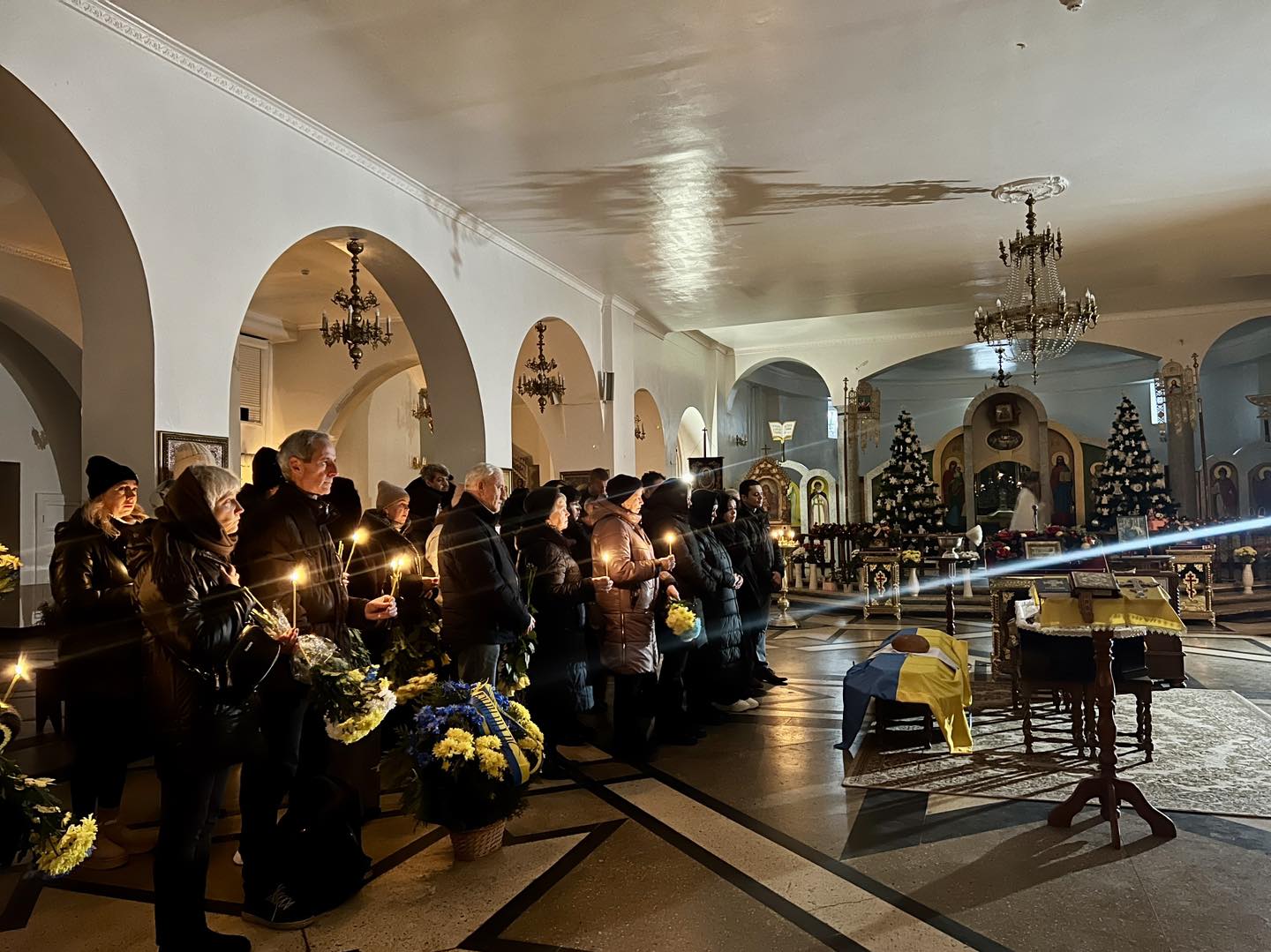 Служба у храмі за полеглим воїном