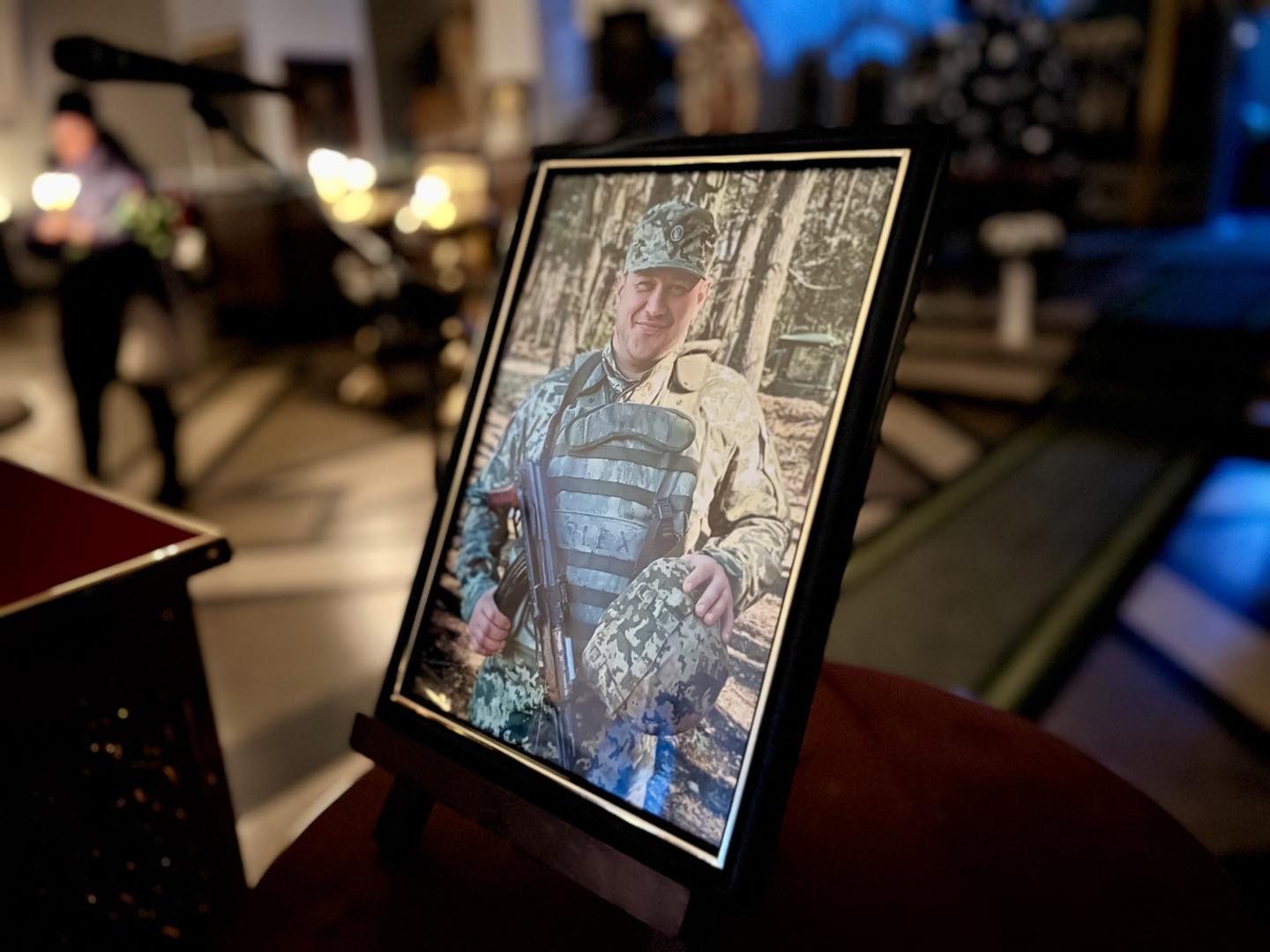 Траурний портрет захисника України Андрія Люклянчука