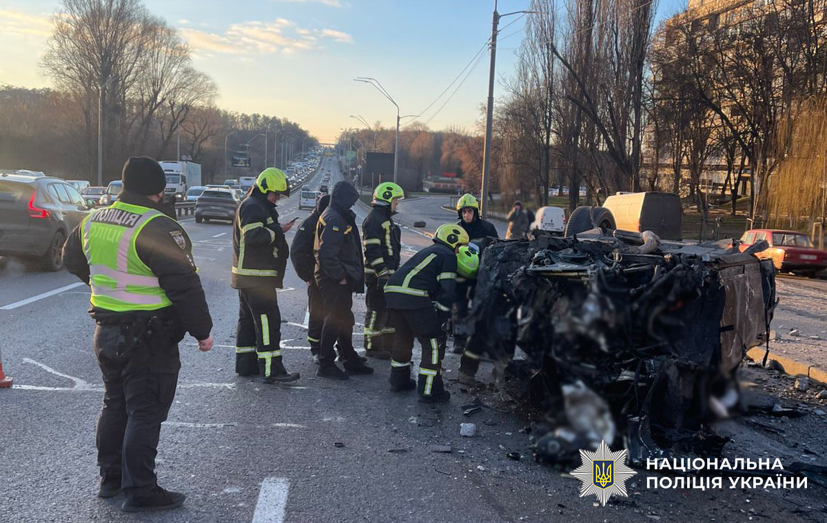 Водій авто загинув на місці