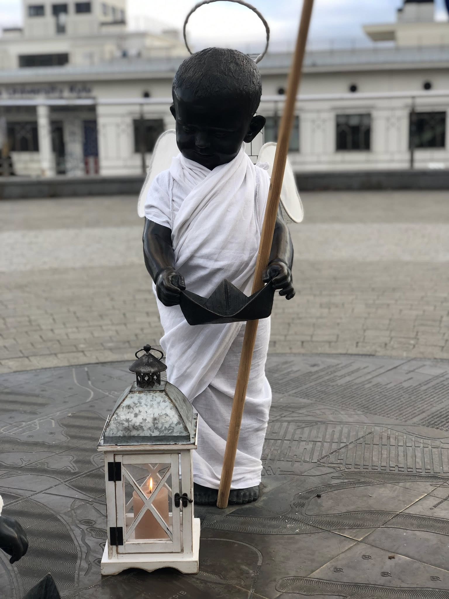 Щек у вбранні янгола