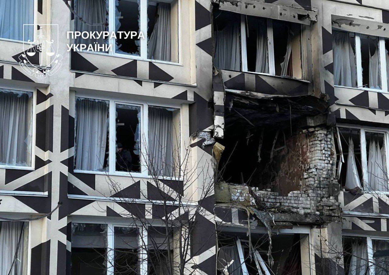 Місце влучання ворожого дрона