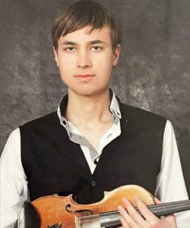 До війни Павло Бабій був скрипалем камерного оркестру «Гілея», активно брав участь у концертному житті та культурних проєктах