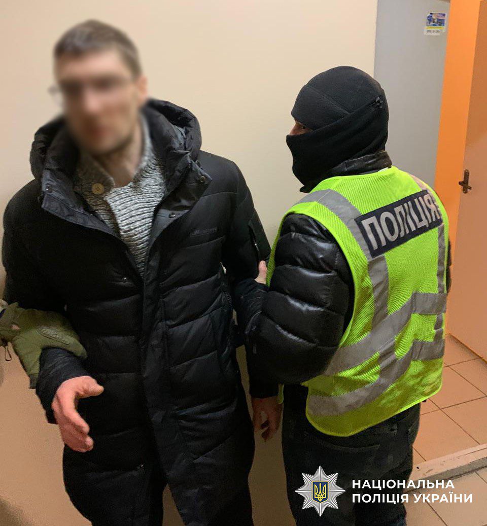 За напад на працівника евакуатора підозрюваному загрожує до восьми років позбавлення волі