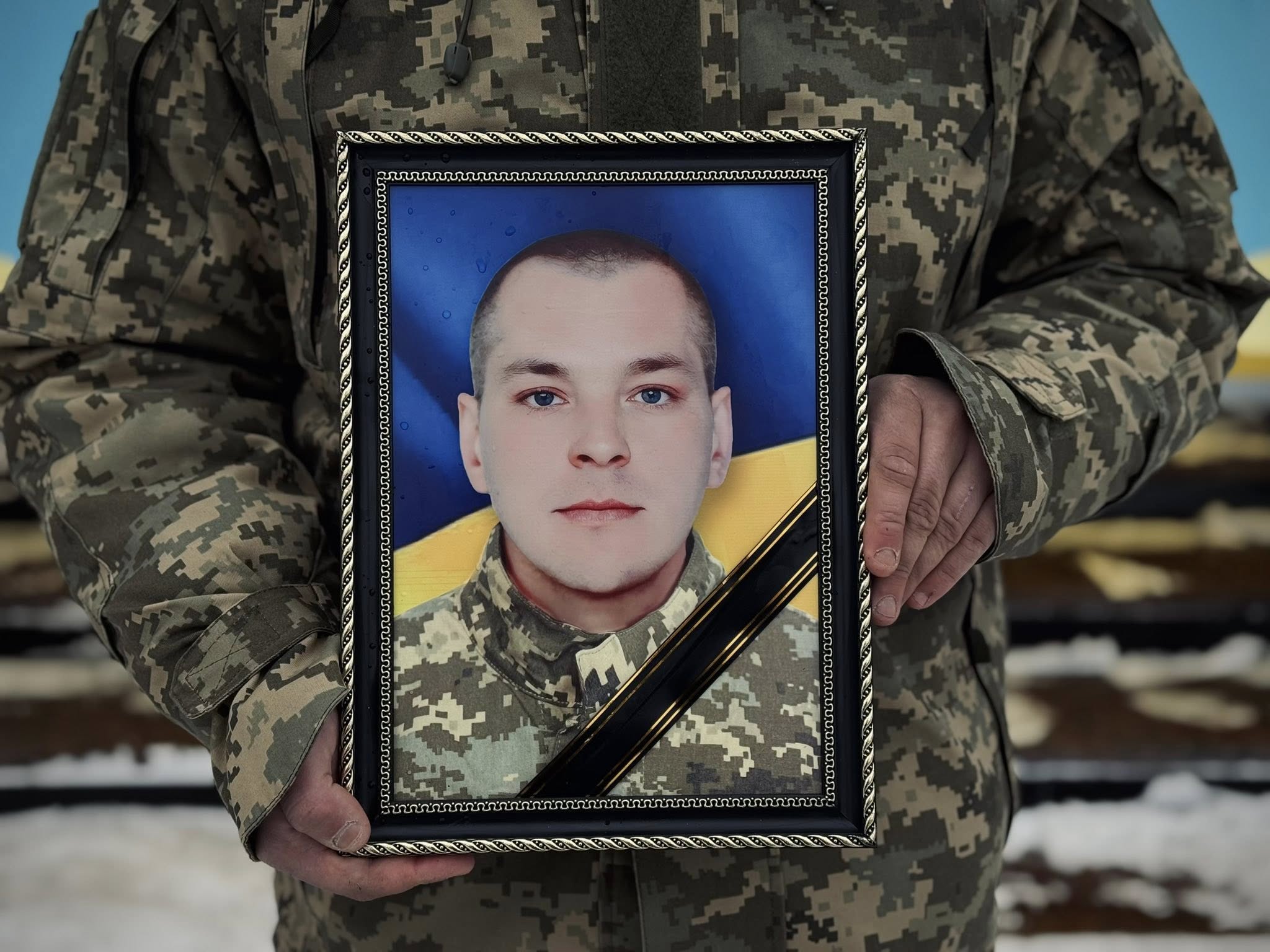 Траурний портрет захисника України Вадима Михнича 