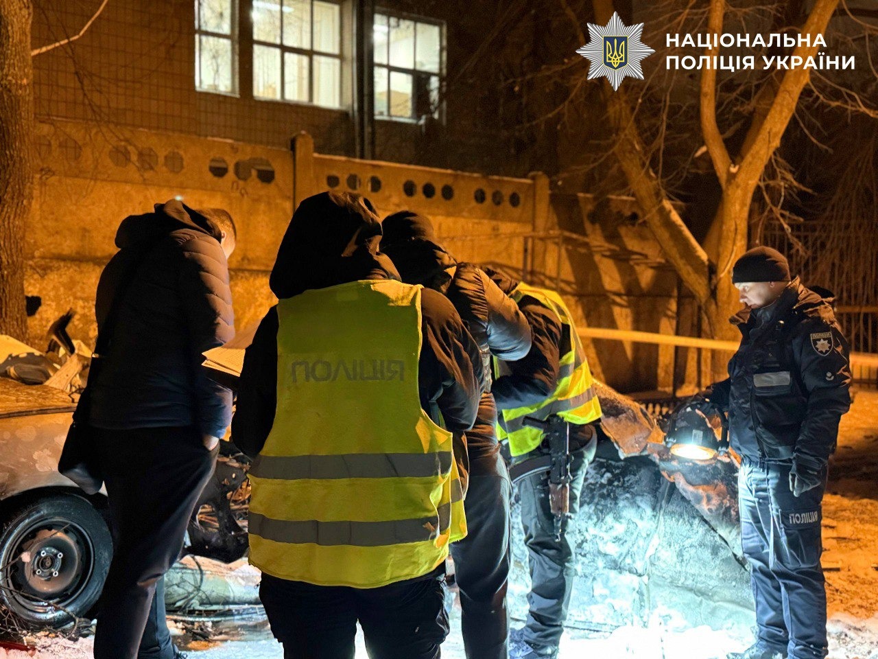 Криміналісти та вибухотехніки вивчають наслідки передчасної детонації авто