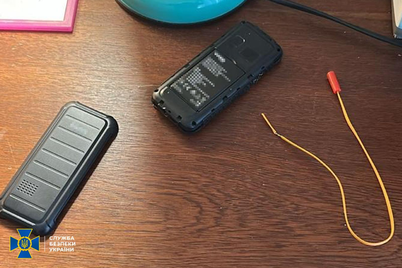 Мобільний телефон, вилучений у затриманої агентки РФ