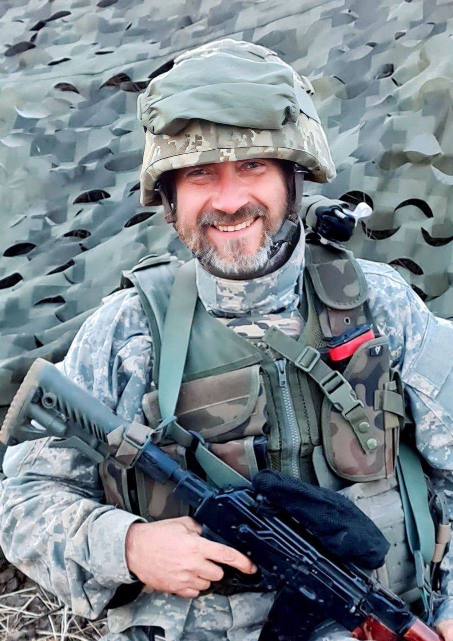 З перших днів повномасштабного вторгнення у 2022 році Максим Кебас добровільно став на захист держави