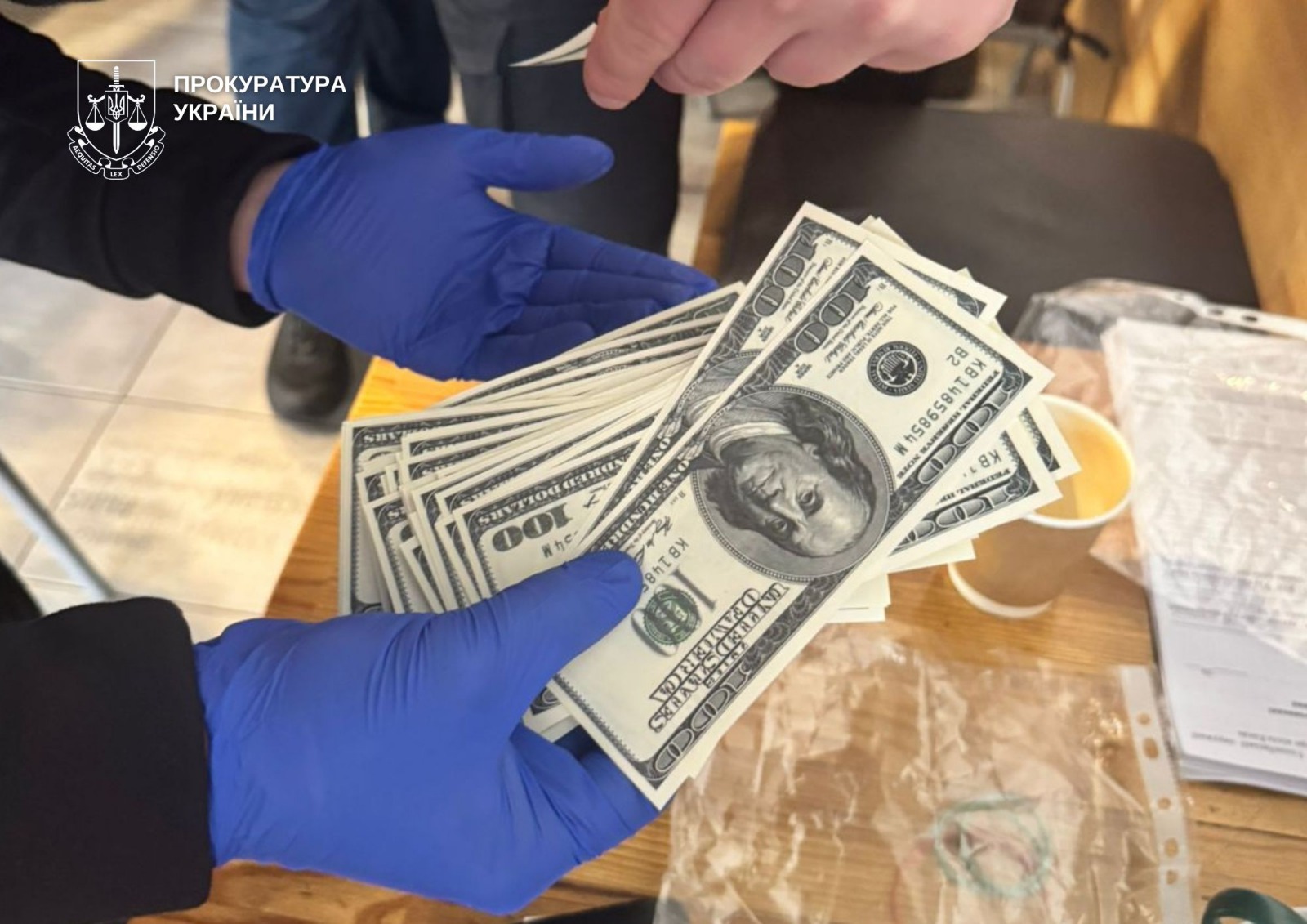 Фігуранта справи затримали під час одержання грошей