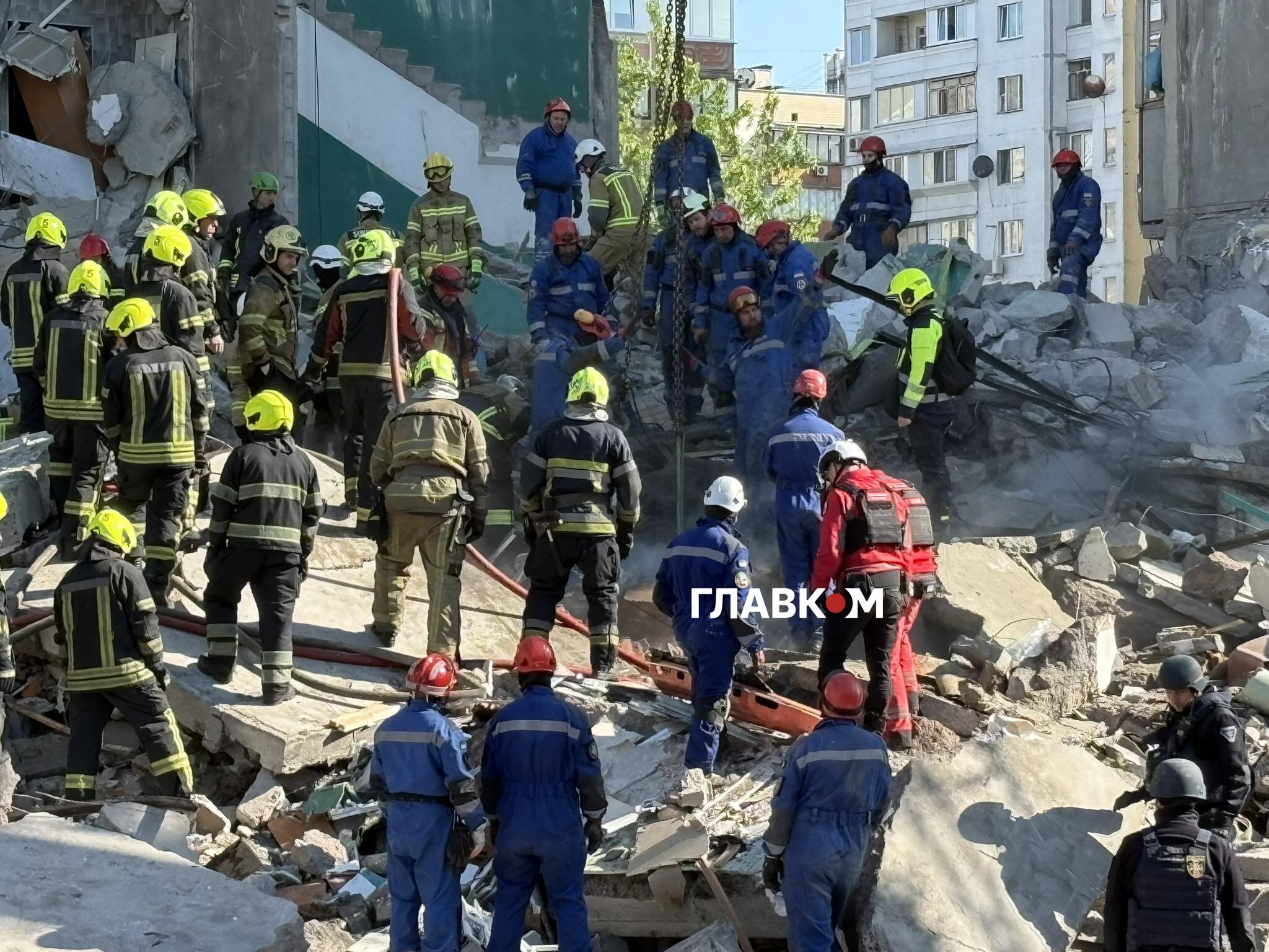 Під завалами ще можуть бути люди