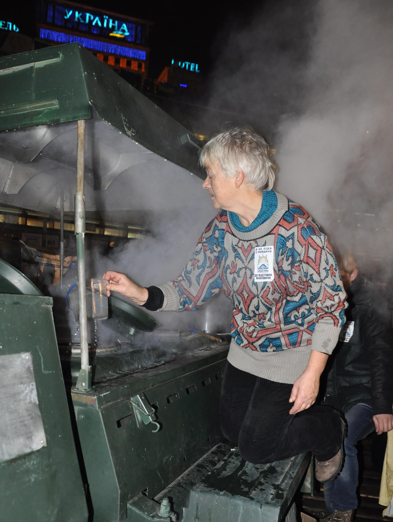 Кеплер допомагає на польовій кухні Майдану