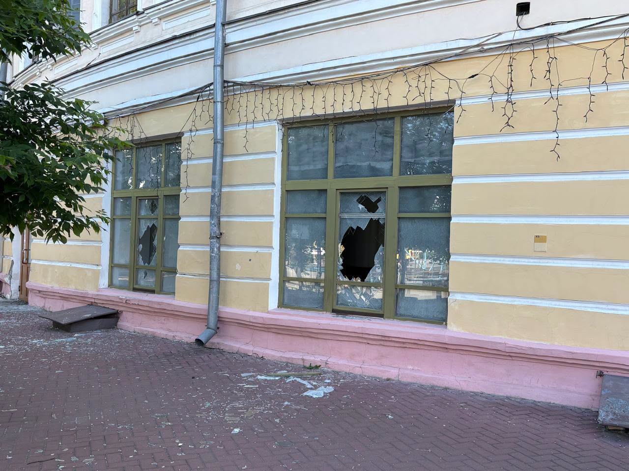 Росія пошкодила п’ять корпусів та бібліотеку Києво-Могилянської академії: оголошено збір коштів фото 1