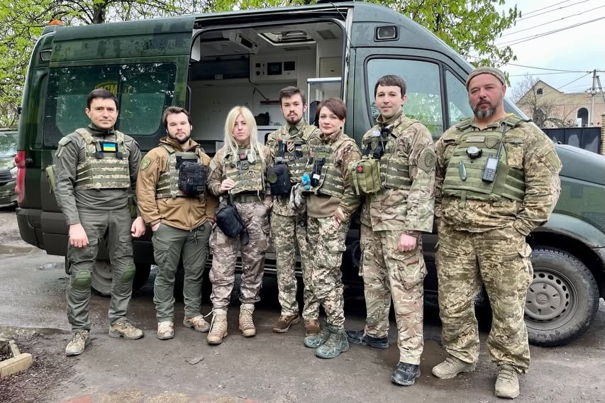 Віталій Гакало з побратимами