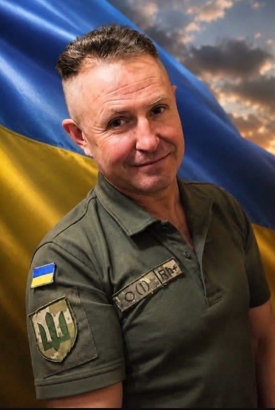 З перших днів повномасштабного вторгнення Сергій Фомич перебував у військовій частині, звідки став на захист Батьківщини