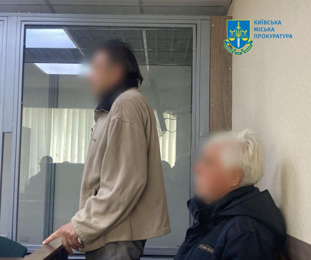 Суд визнав винними Віктора Салюка та Костянтина Коваленка, які в червні напали на волонтерку в Києві через українську мову