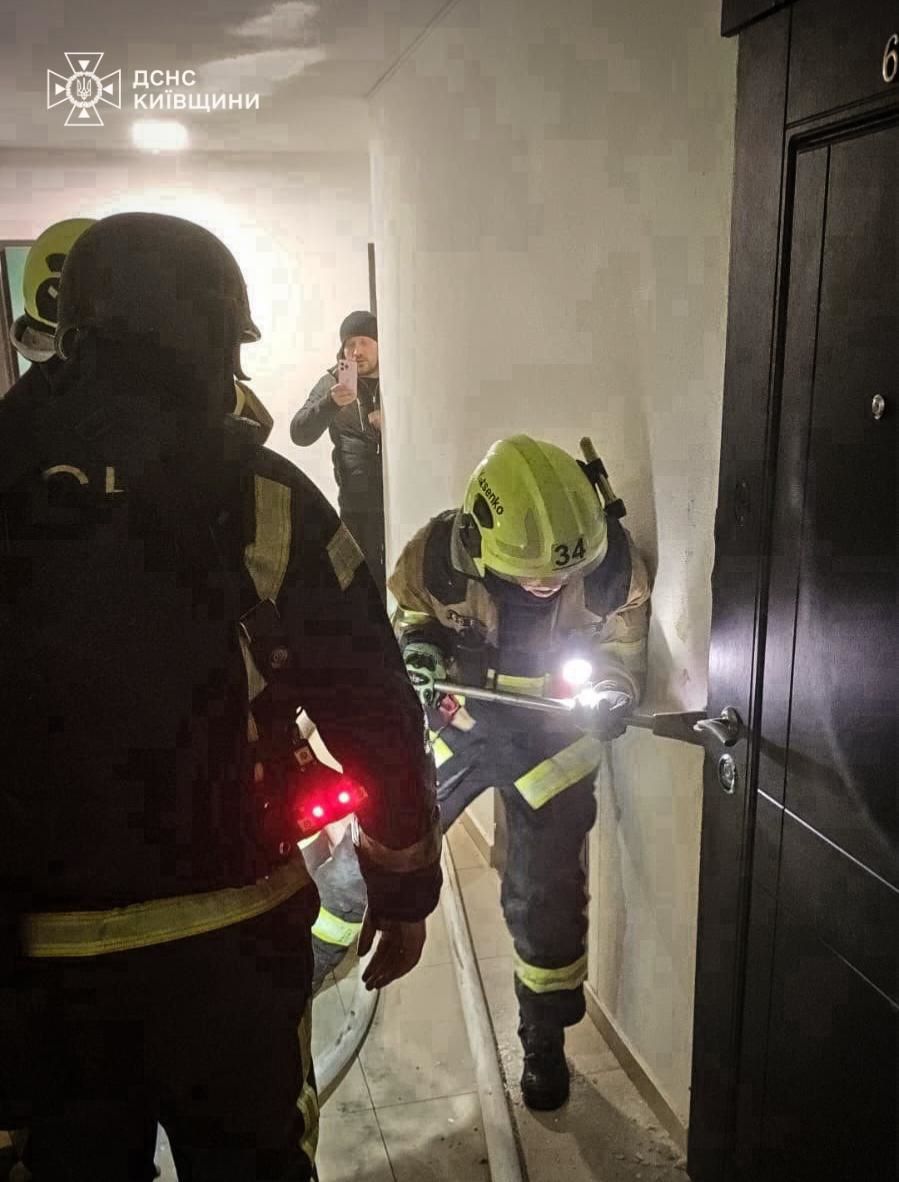 Деякі жителі будинку опинилися заблокованими у власних квартирах