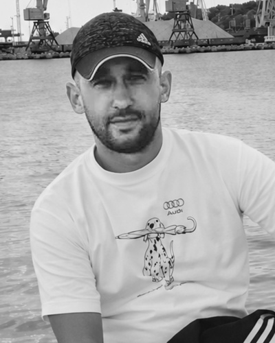 Дружина Олександра Тисячука Валентина згадує його як світлу та життєрадісну людину