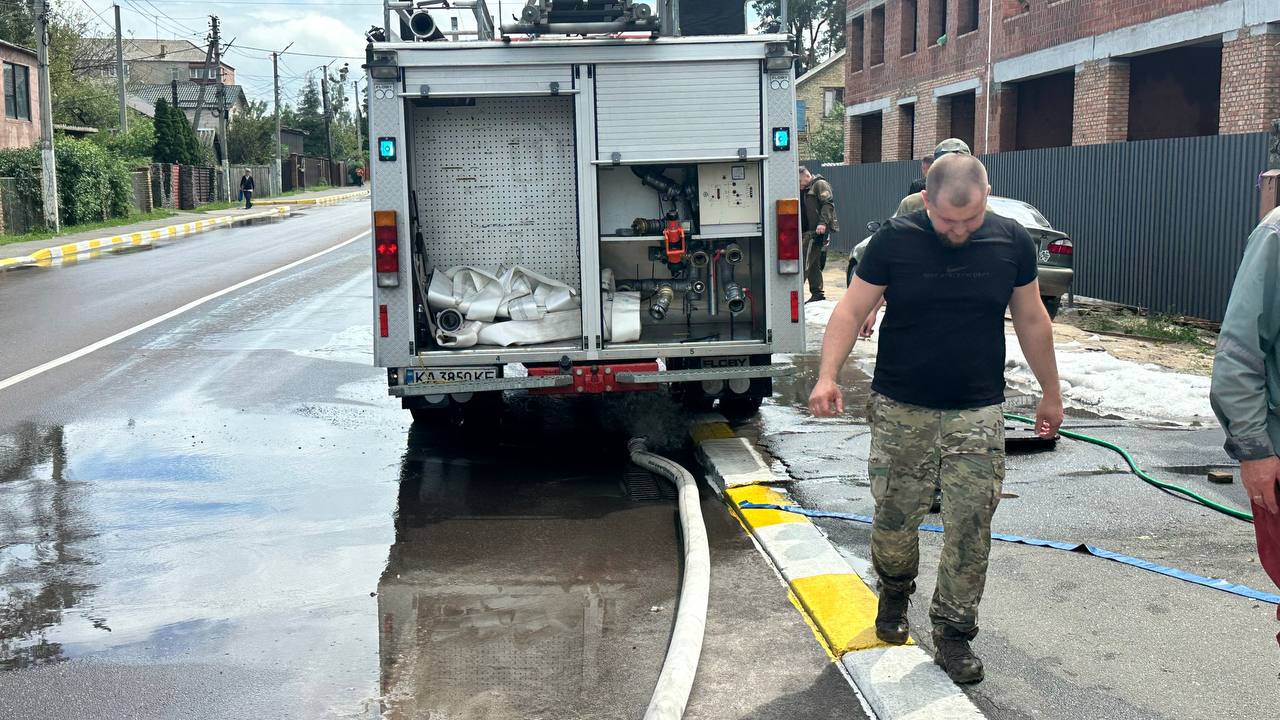 Відкачування води після зливи