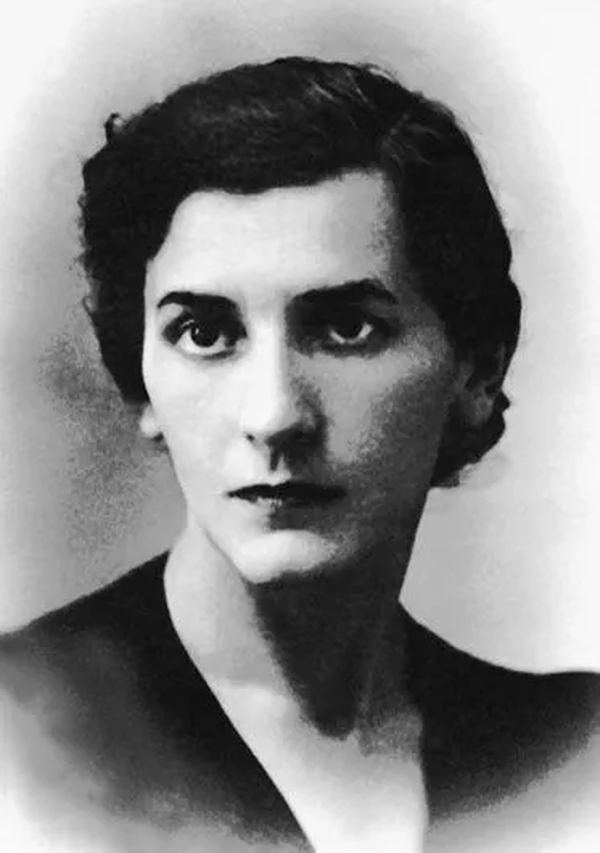Софія Федак-Мельник народилася 30 жовтня 1901 року у Львові в родині адвоката Степана Федака