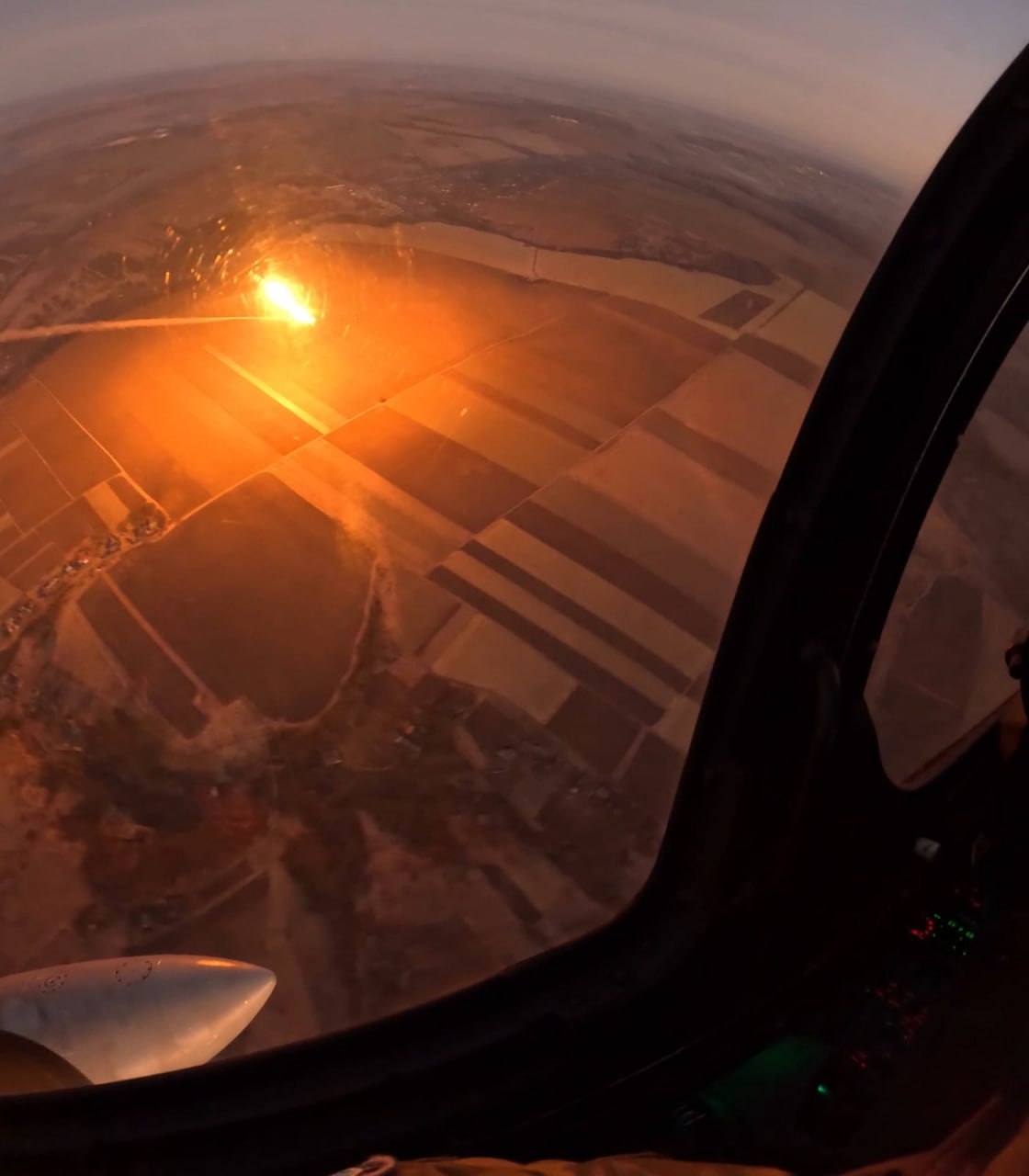 Кадри збиття російської крилатої ракети з кабіни пілота